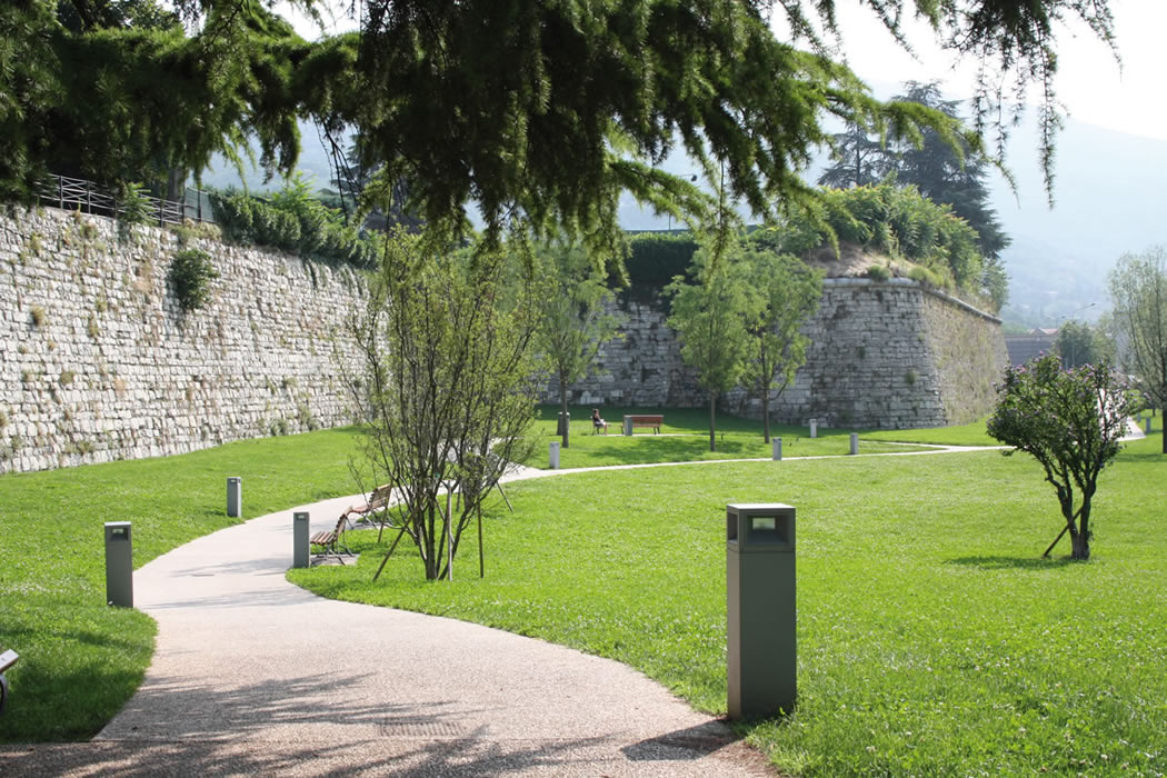 Public Park, Brescia - Italy © Simes S.p.A.