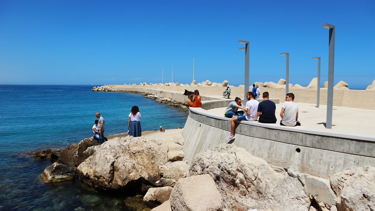 Lungomare Esercito Italiano, Giovinazzo, Bari, Italy - Arch. Carlo e Mario Ferrari and Michele Sgobba