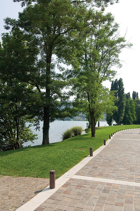 Public Place Sarnico, Bergamo - Italy © Ph. Giannattilio Valli