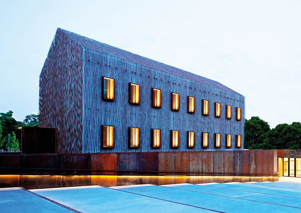 House of Fates - European Education Center, Budapest, Hungary - Cube Design, FBI Studio © ph. Tamas Bujnovszky / Be light Kft
