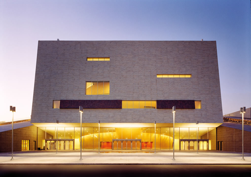 Theater of the "Maggio Musicale Fiorentino", Florence, Italy - Arch. ABDR Architetti Associati / Massimiliano Baldieri © Luigi Filetici