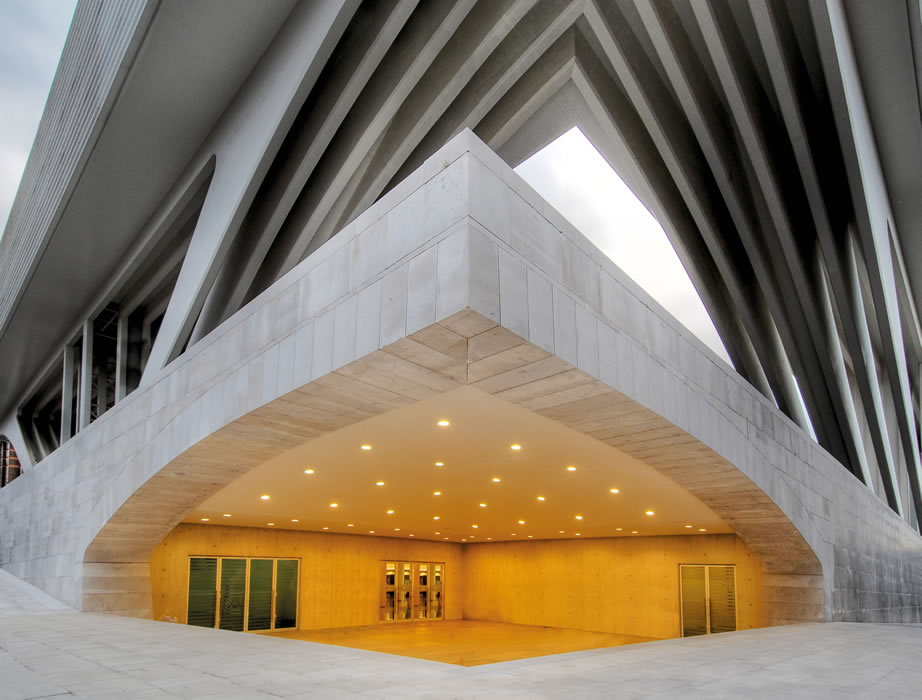 Conference and Exhibition Centre, Oviedo, Spain - Arch. Santiago Calatrava @ Estudios Técnico de Alumbrado