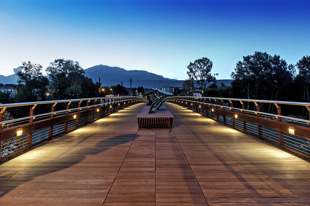 Pedestrian bridge, Italy © ph. Filippo Alfero/Agenzia STS