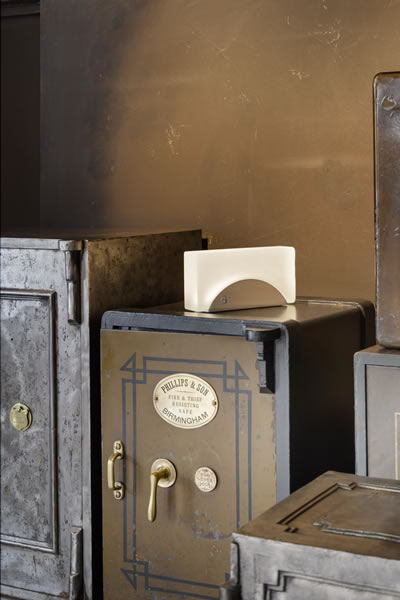 BRICK of LIGHT TABLE LAMP